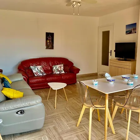 Les Pins Yourhosthelper Apartment