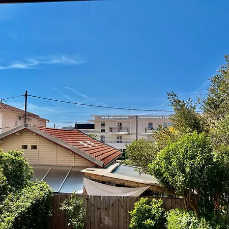 Les Pins Yourhosthelper * קאן סור מר